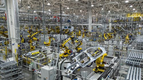 赛力斯超级工厂铸就中国智造新标杆 获新闻联播点赞